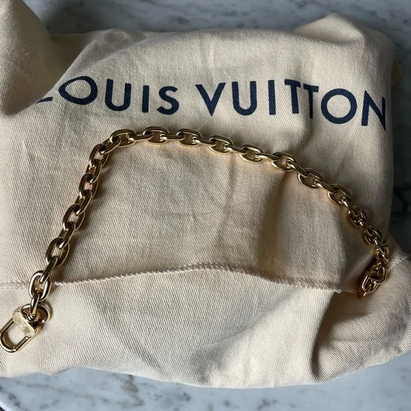 Louis Vuitton Loop bag - Picture 12 of 12